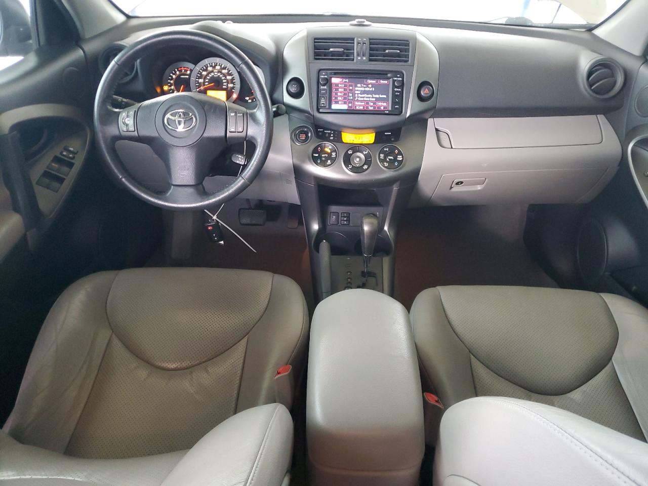 Toyota RAV4 Limited Image 6