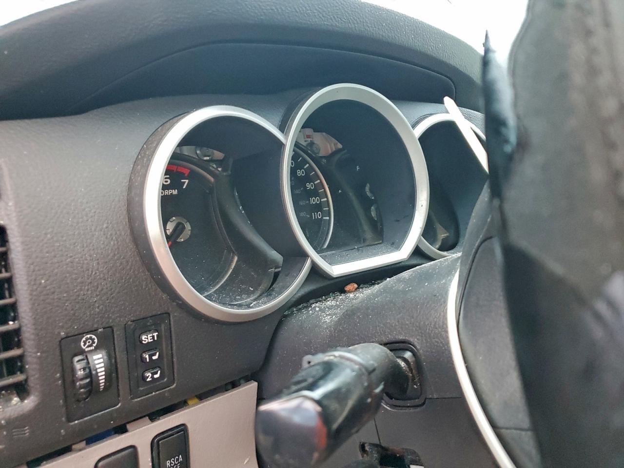 Toyota 4Runner Limited Image 13