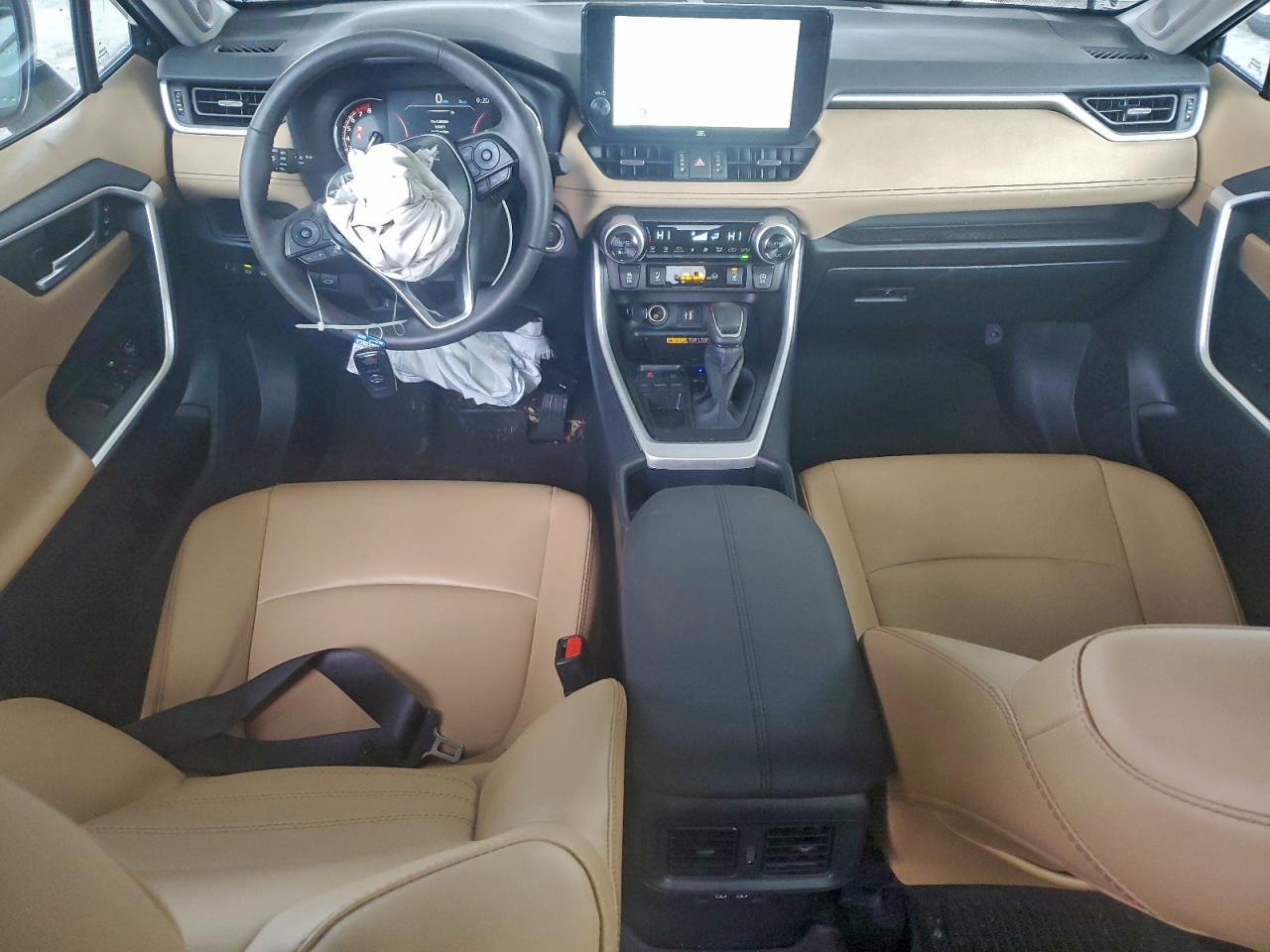 Toyota RAV4 Xle Premium Image 10