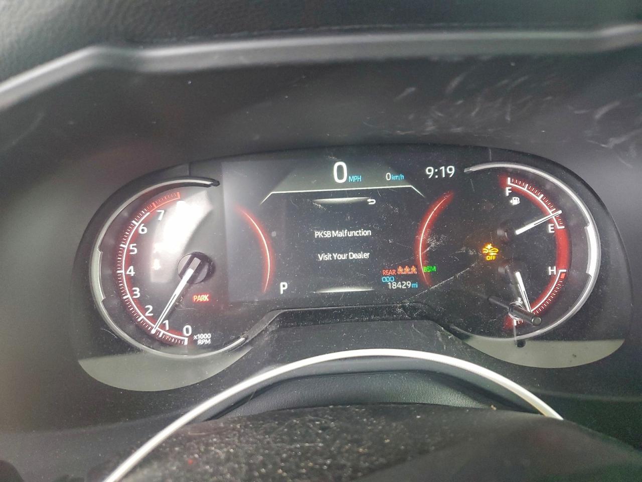 Toyota RAV4 Xle Premium Image 8