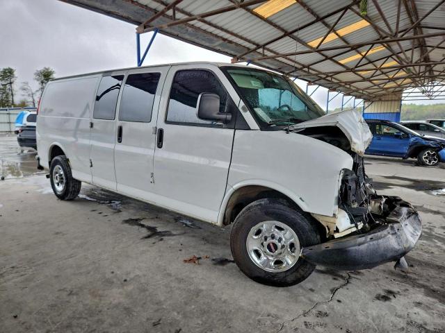 GMC Savana G3500 Image 6