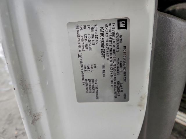 GMC Savana G3500 Image 9