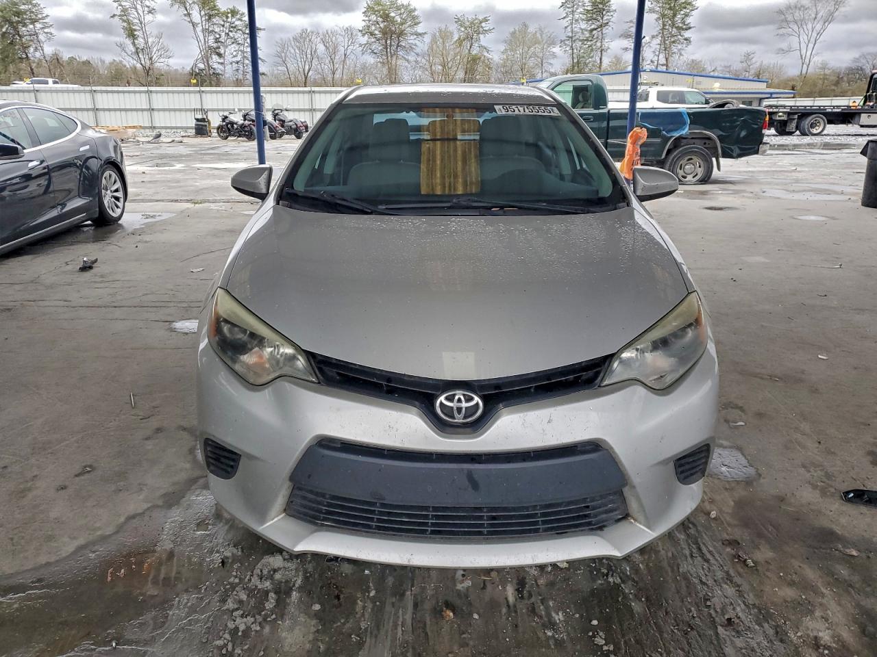 Toyota Corolla L Image 11