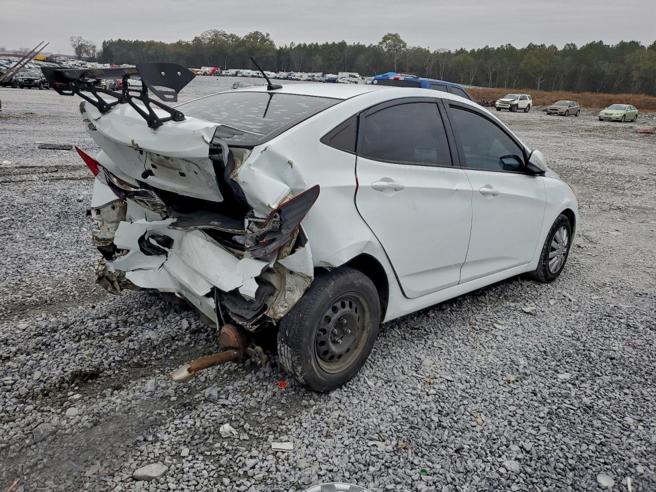 Hyundai ACCENT Se Image 5