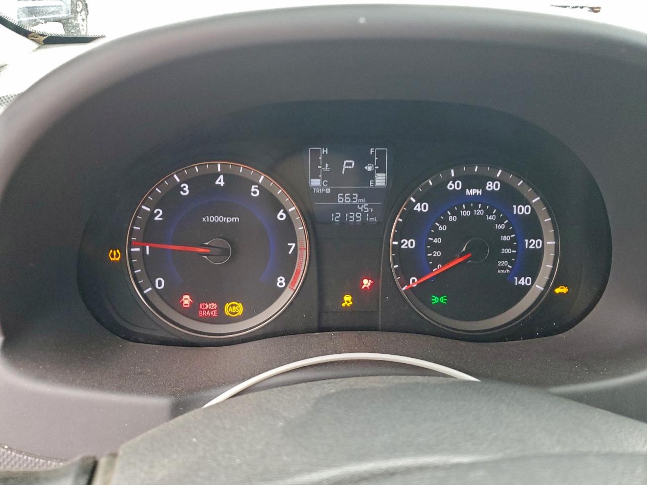 Hyundai ACCENT Se Image 8