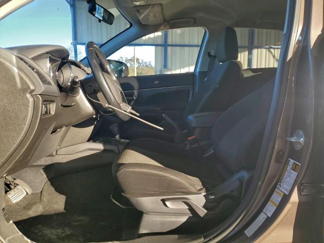 Mitsubishi Outlander Es Image 8