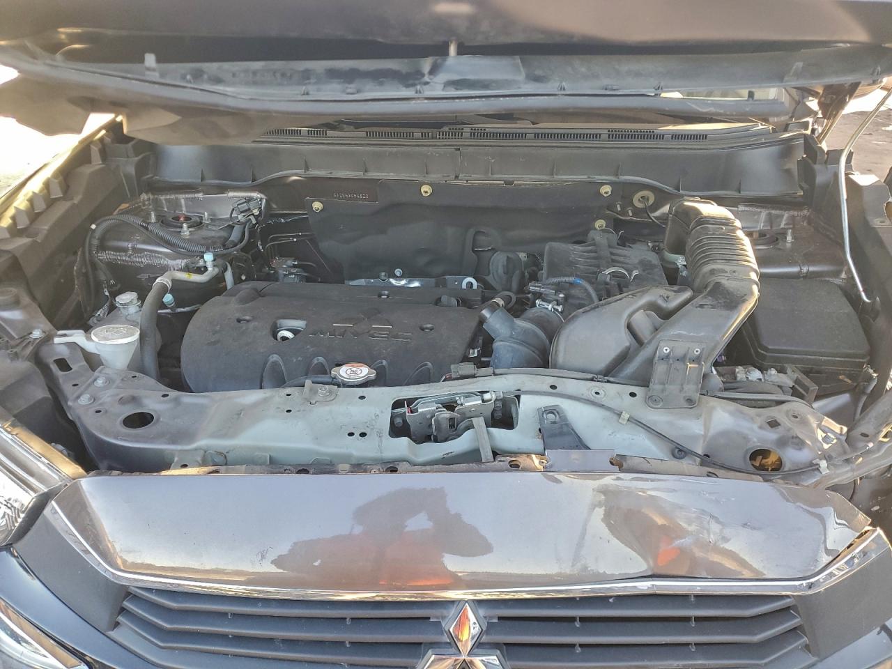 Mitsubishi Outlander Es Image 7