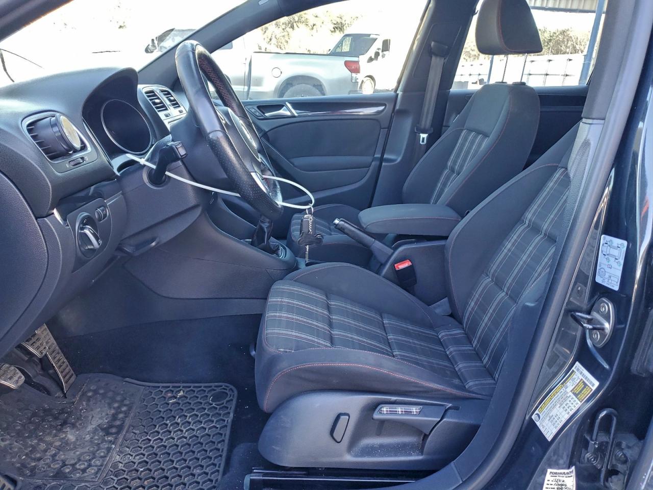 Volkswagen GTI Image 7