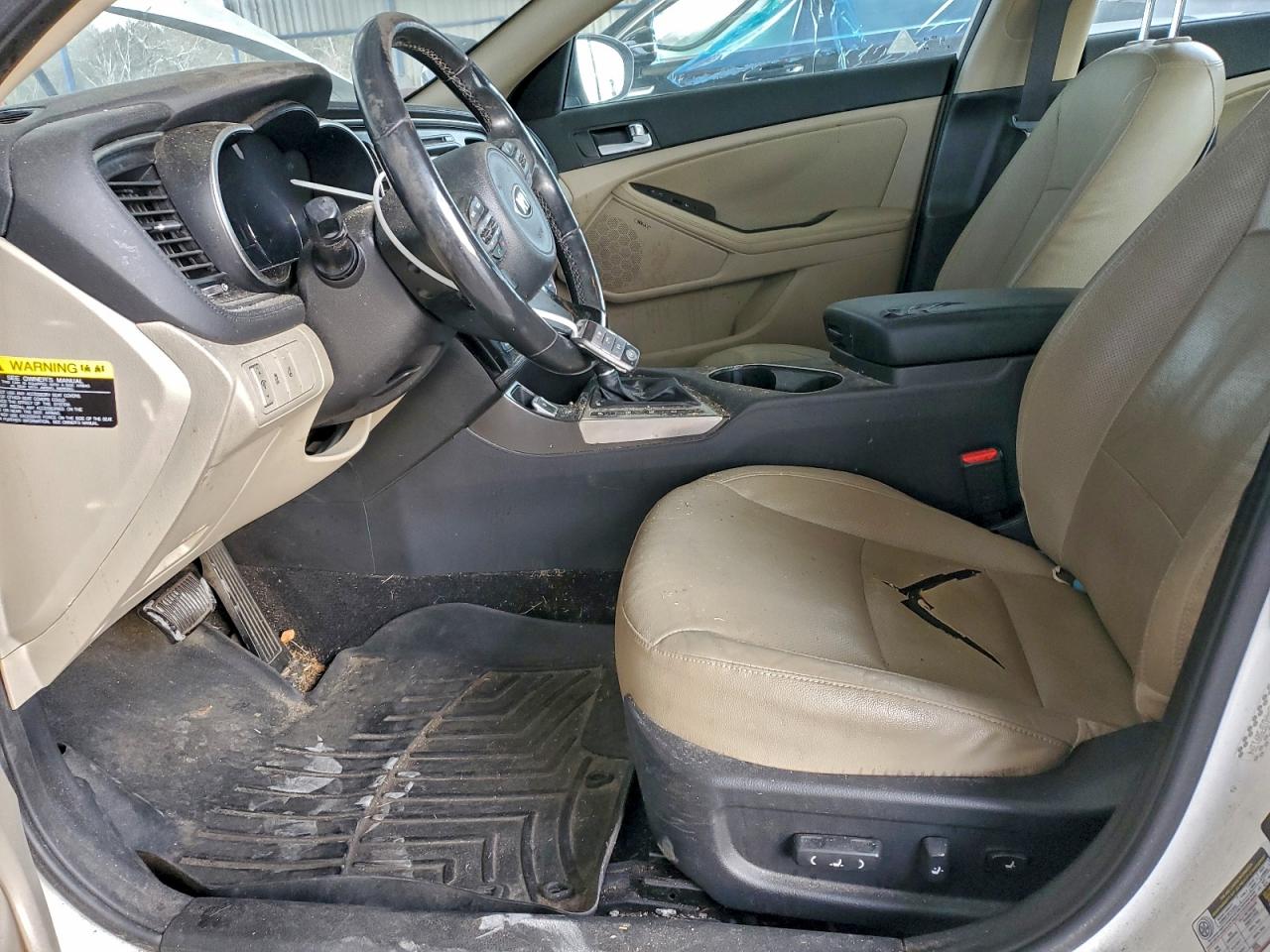 Kia Optima Hybrid Image 3