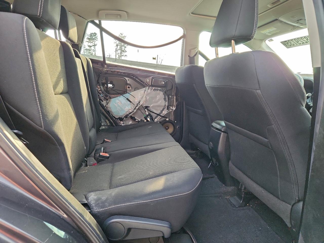 Toyota RAV4 Adventure Image 4