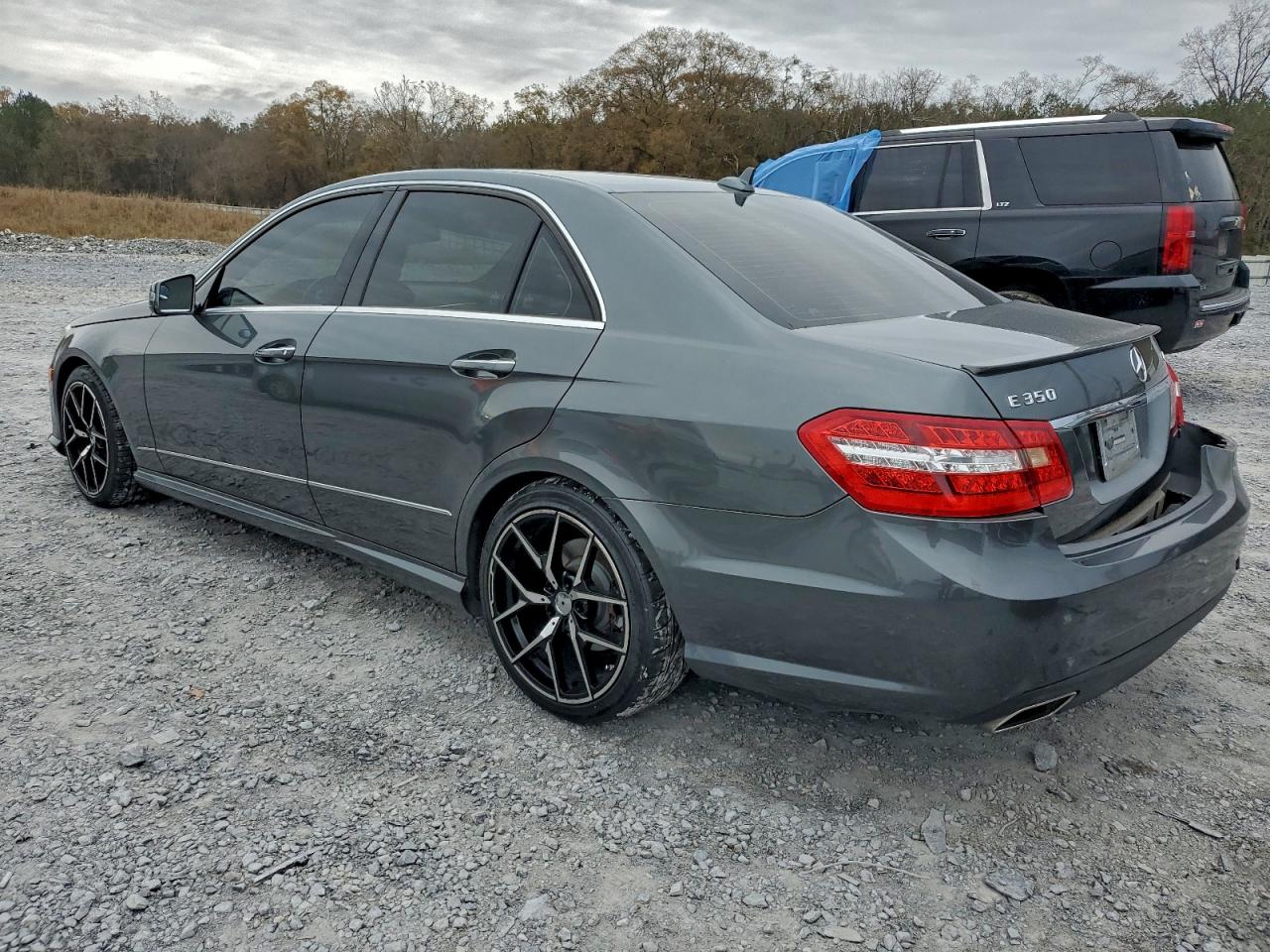 Mercedes-Benz E-Class 350 4matic Image 4