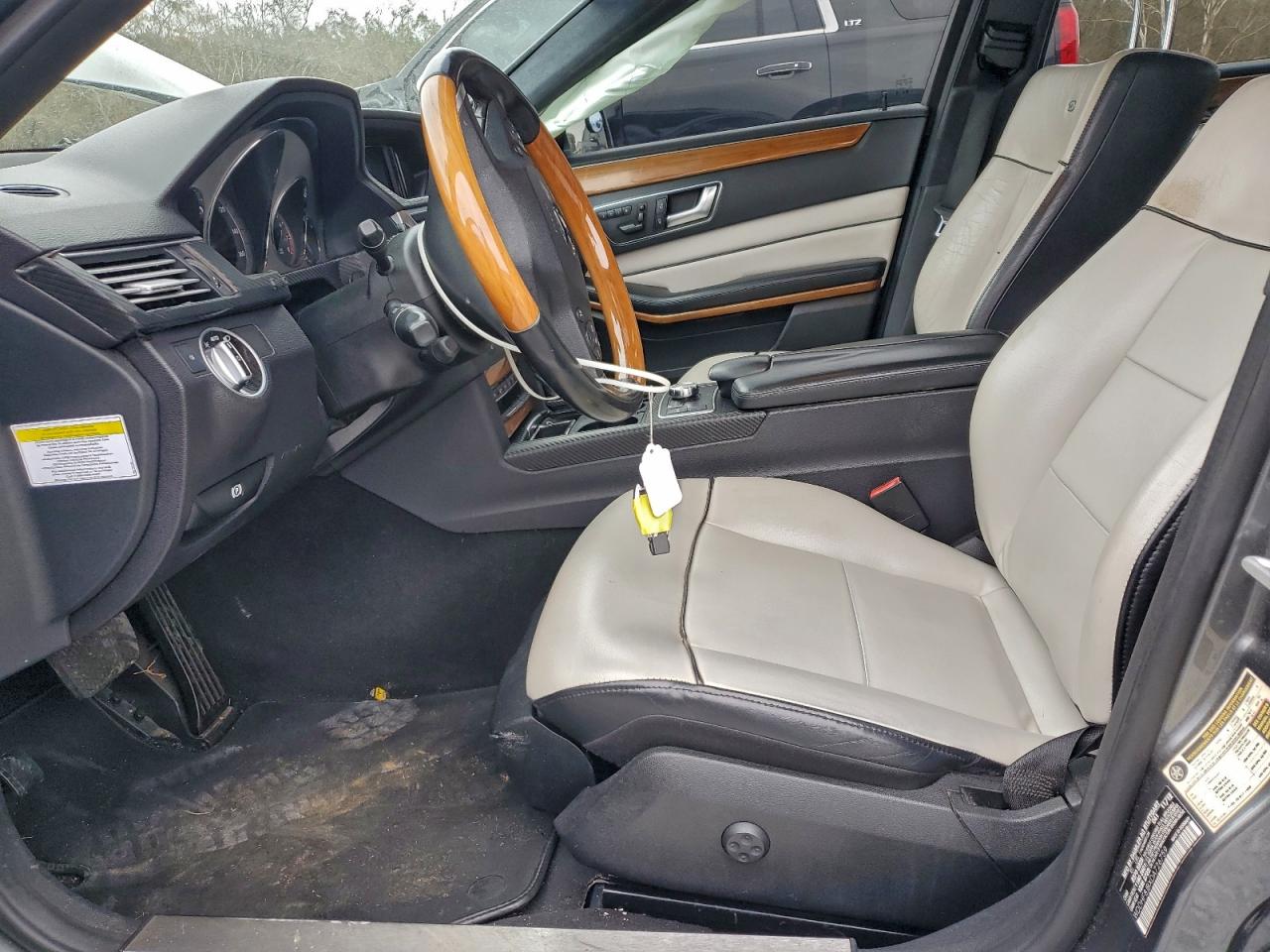 Mercedes-Benz E-Class 350 4matic Image 2