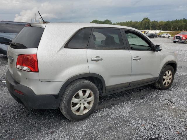 Kia Sorento Base Image 12