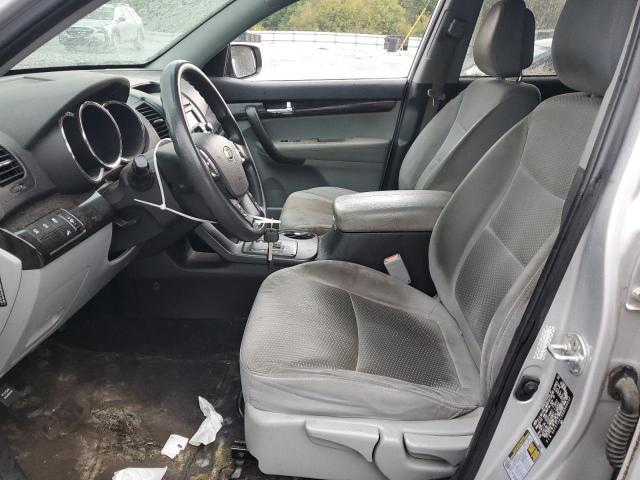 Kia Sorento Base Image 11