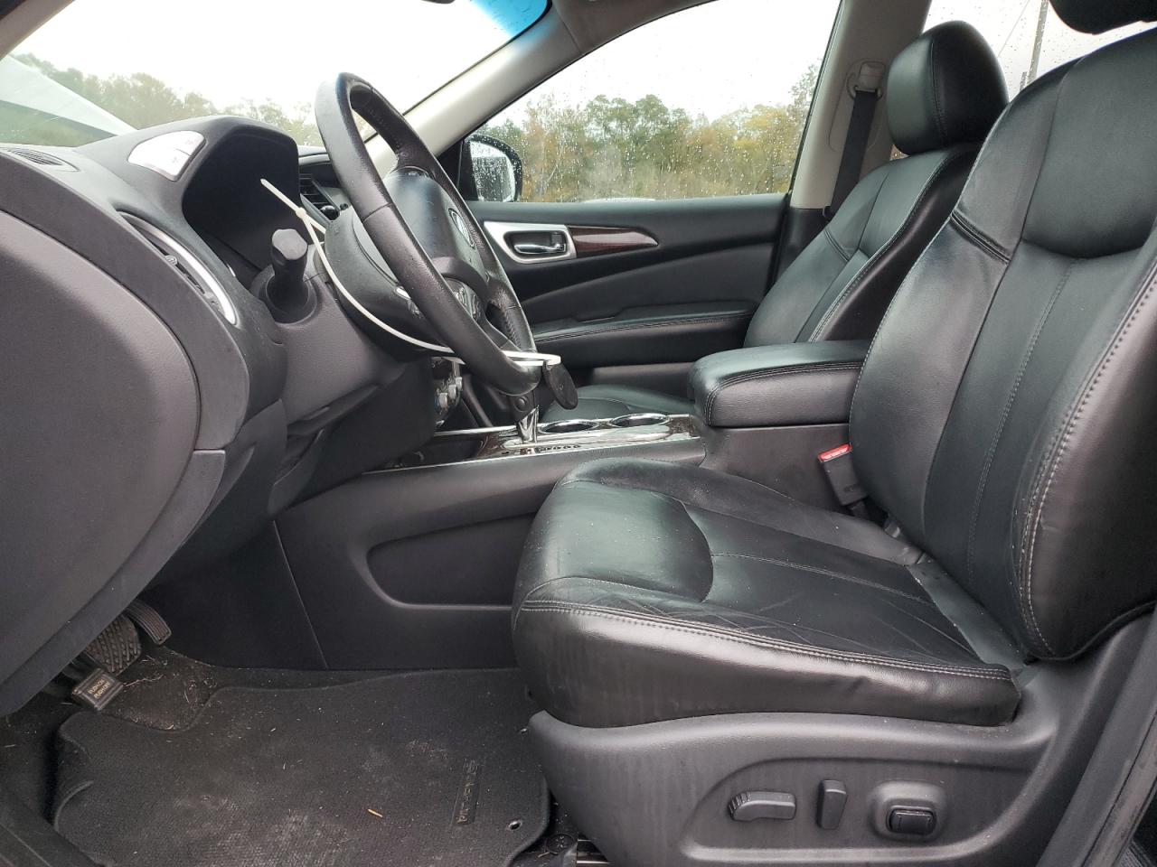 Nissan Pathfinder S Image 5