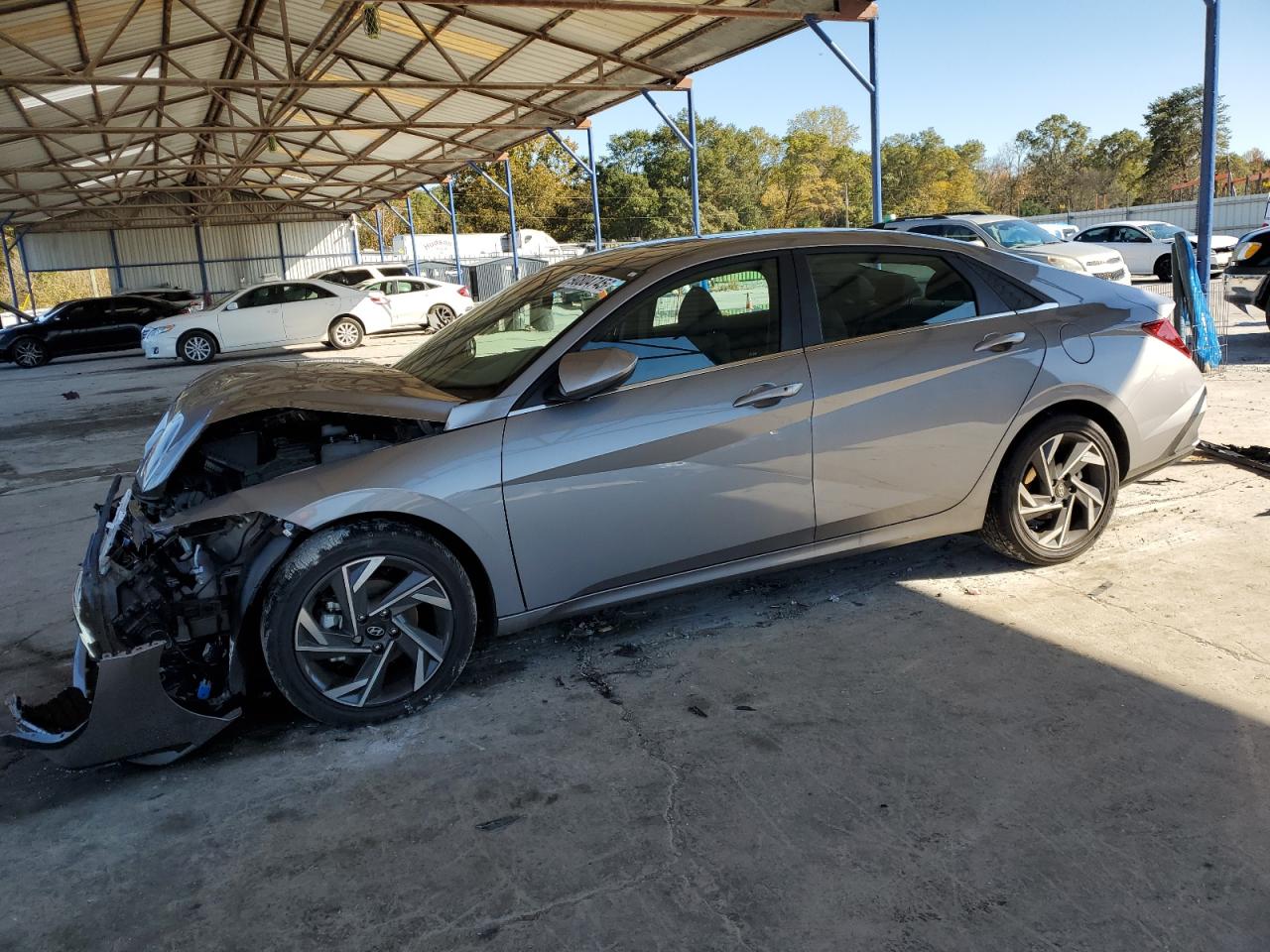 Hyundai ELANTRA Sel Image 1