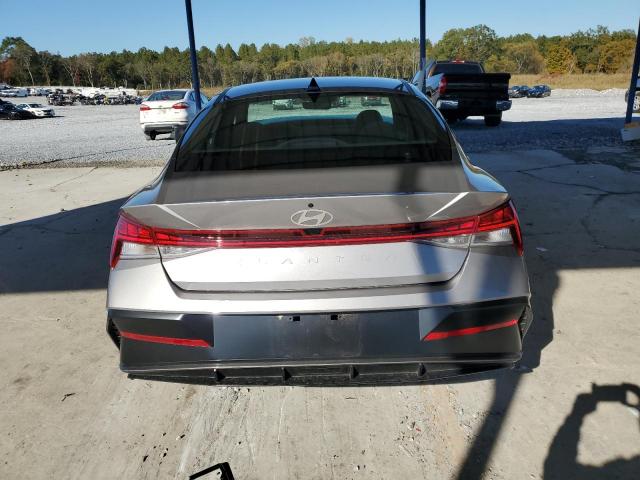 Hyundai ELANTRA Sel Image 2