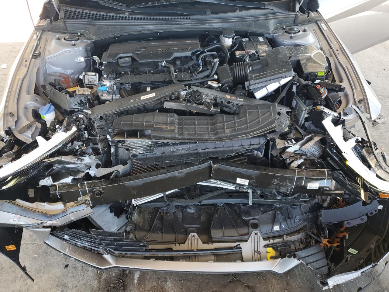 Hyundai ELANTRA Sel Image 13