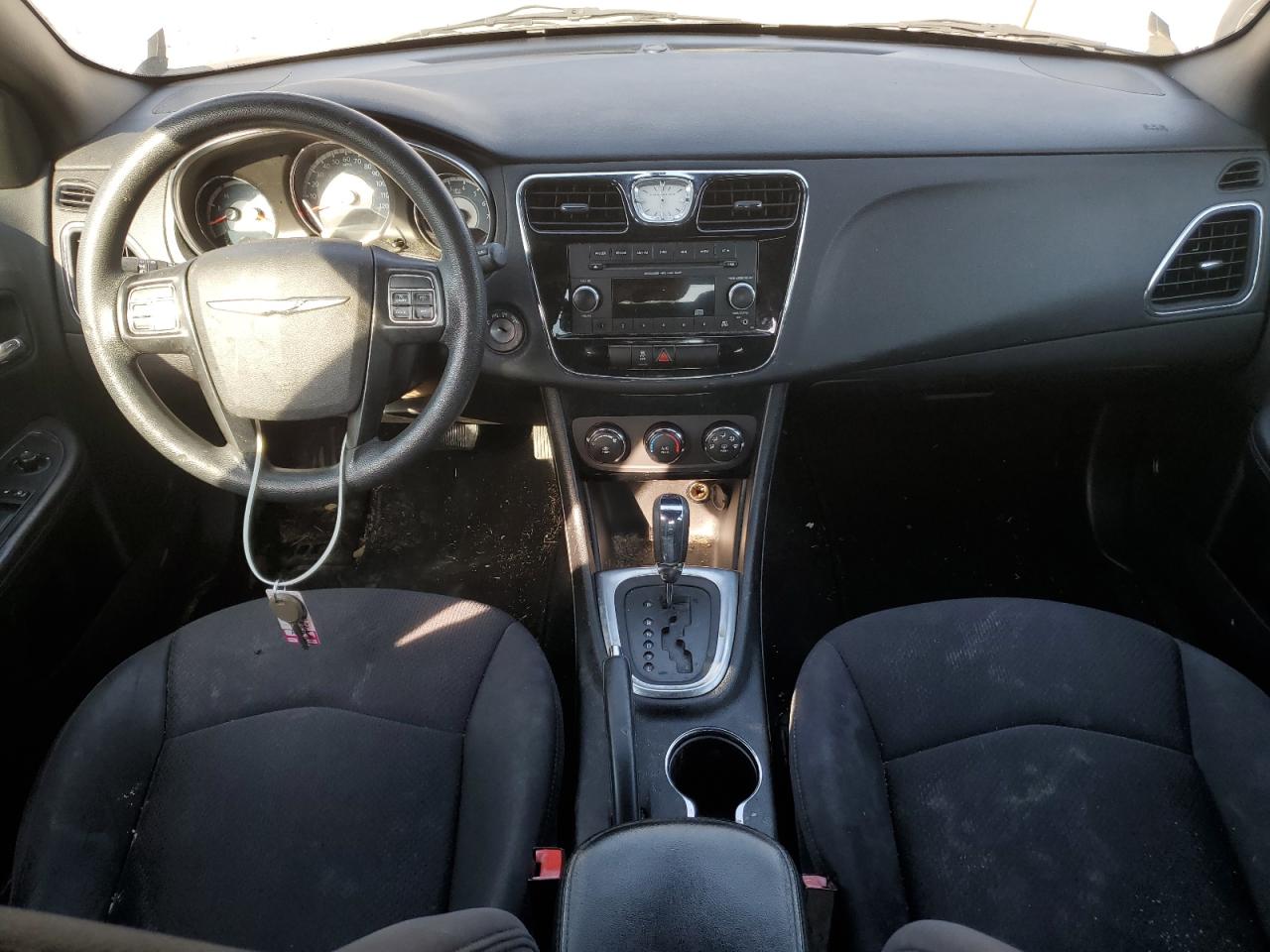 Chrysler 200 Lx Image 7