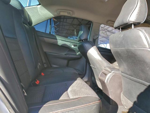 Toyota Camry Le Image 9