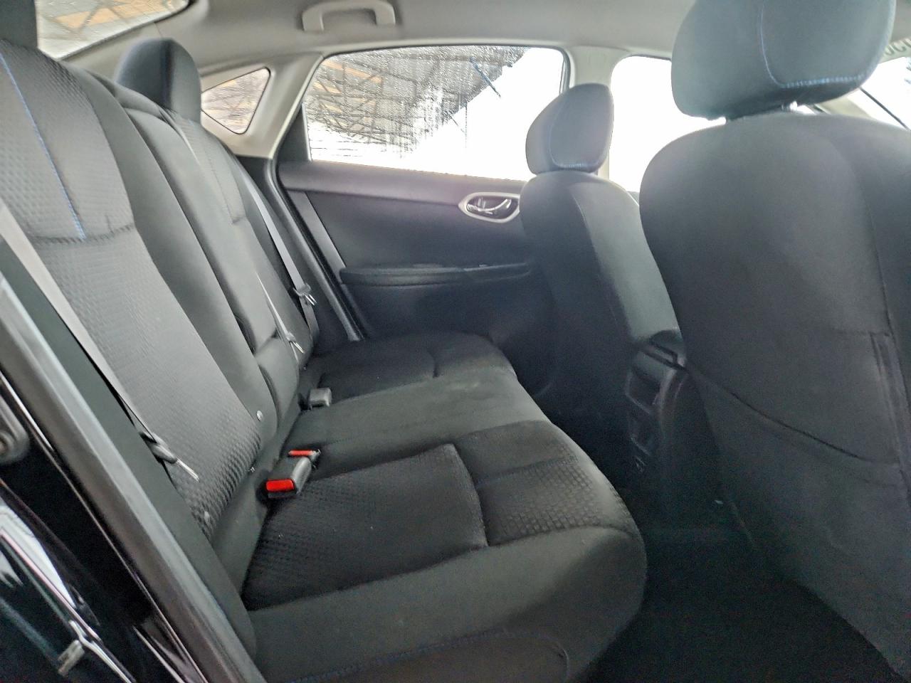 Nissan Sentra S Image 5