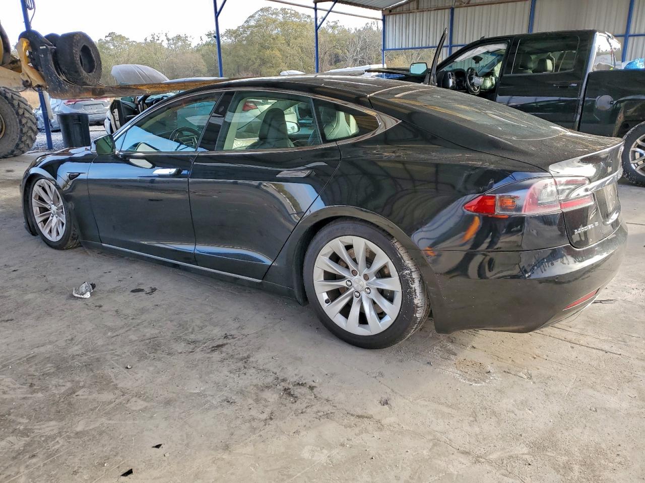 Tesla Model S Image 7