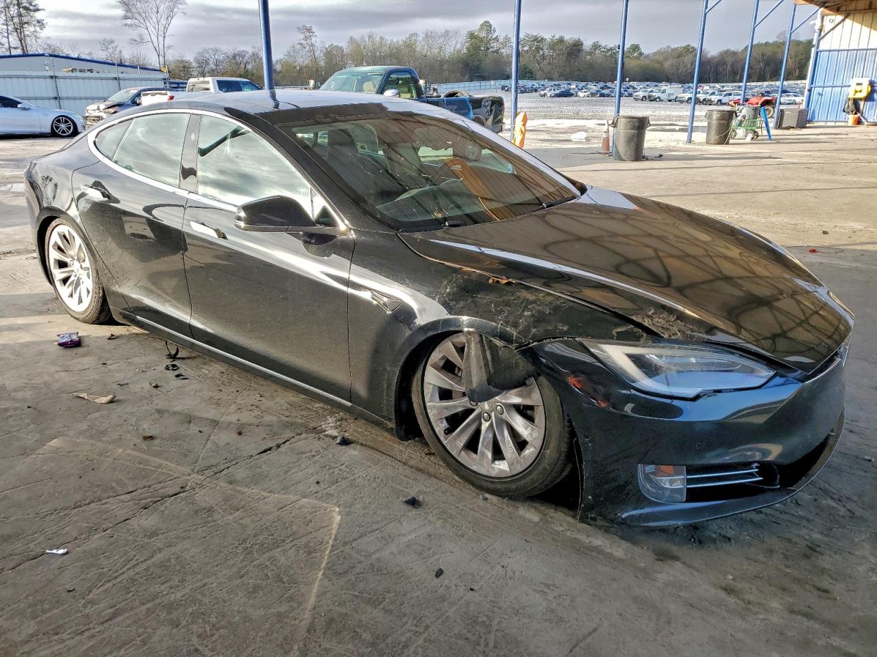 Tesla Model S Image 5