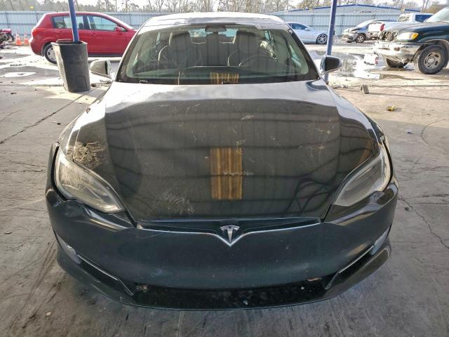 Tesla Model S Image 2