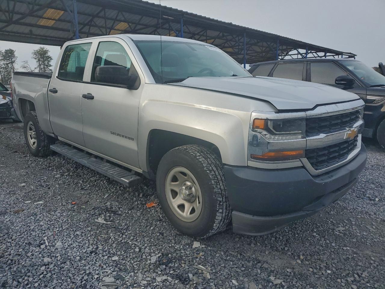 Chevrolet Silverado C1500 Image 3