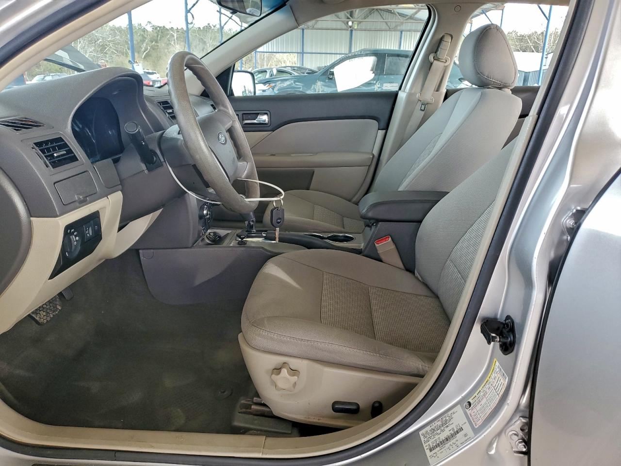 Ford Fusion Se Image 7