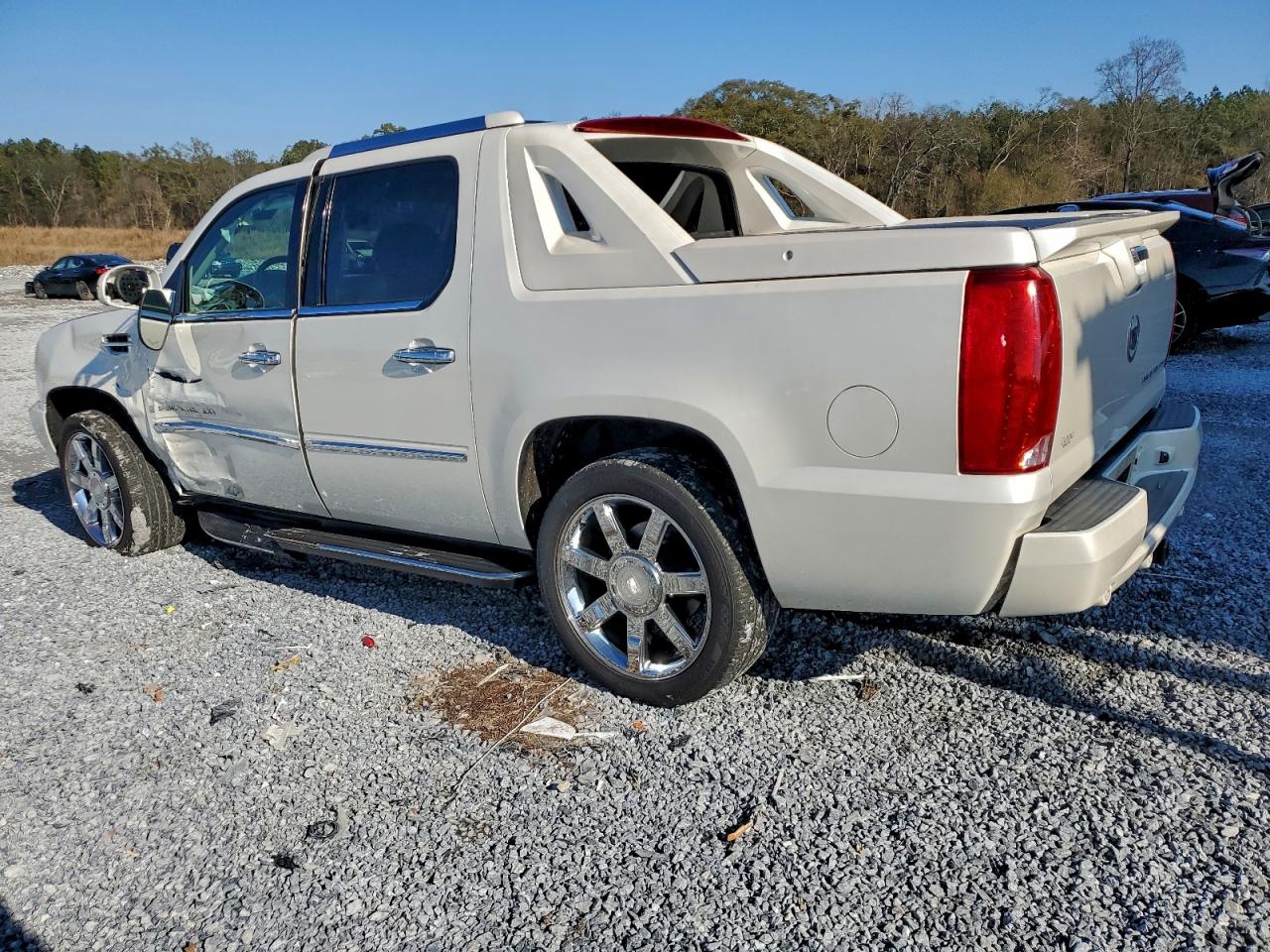 Cadillac Escalade Ext Image 2