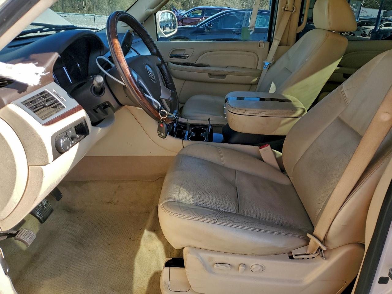 Cadillac Escalade Ext Image 6