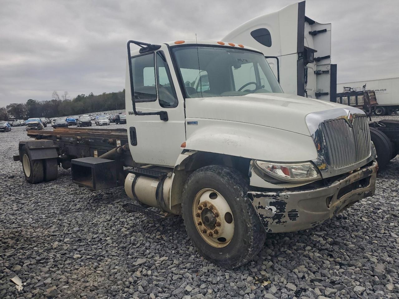 International 4300 4300 Image 1