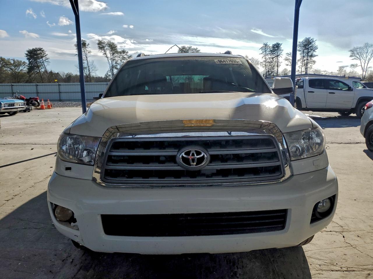 Toyota Sequoia Sr5 Image 5