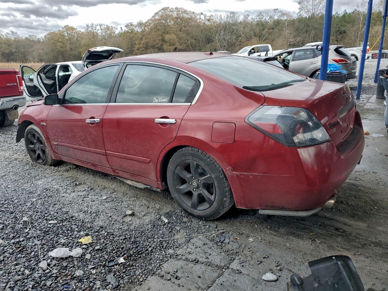 Nissan Altima 3.5se Image 6