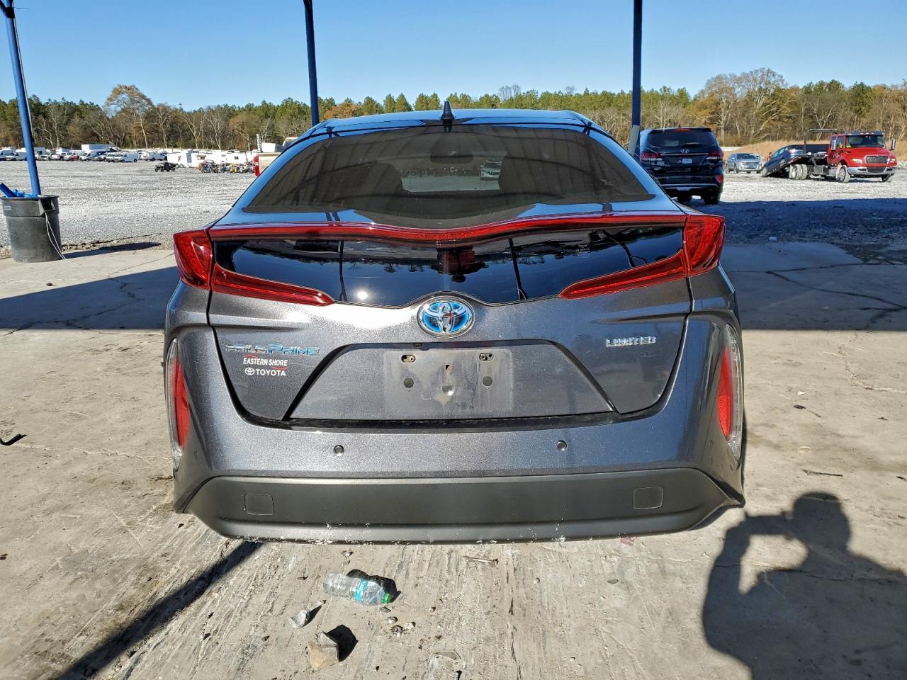 Toyota Prius Le Image 4