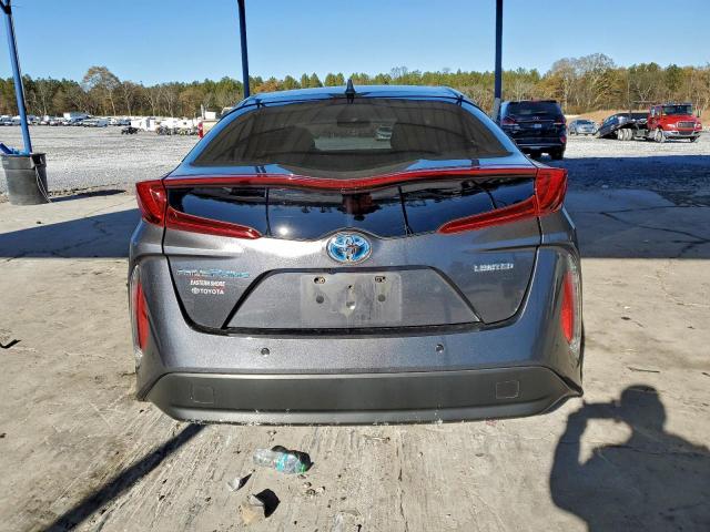 Toyota Prius Le Image 4