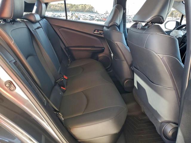 Toyota Prius Le Image 7