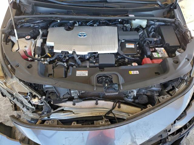 Toyota Prius Le Image 6