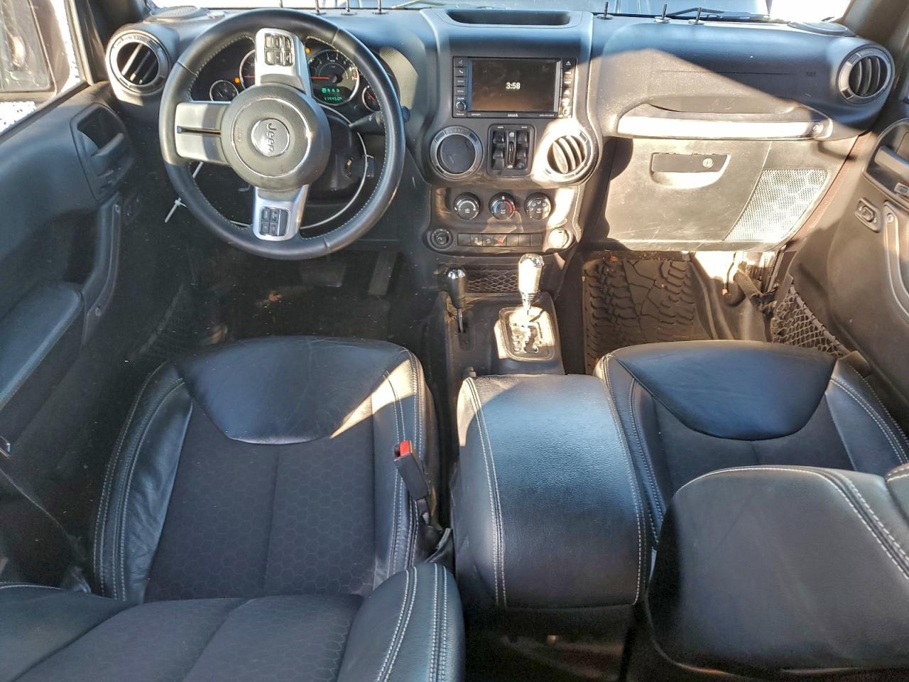 Jeep Wrangler Sport Image 8