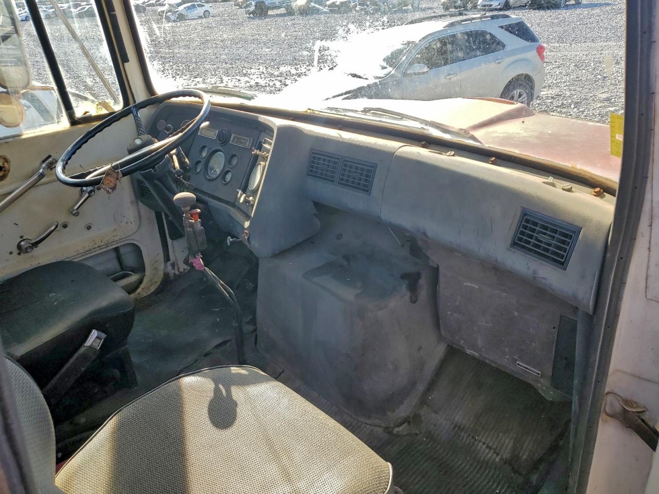 Ford L Series Ln8000 Image 4