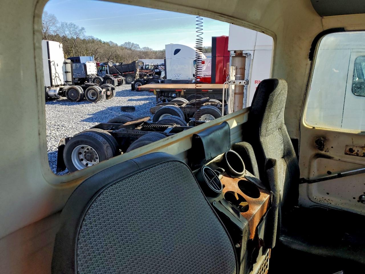 Ford L Series Ln8000 Image 8