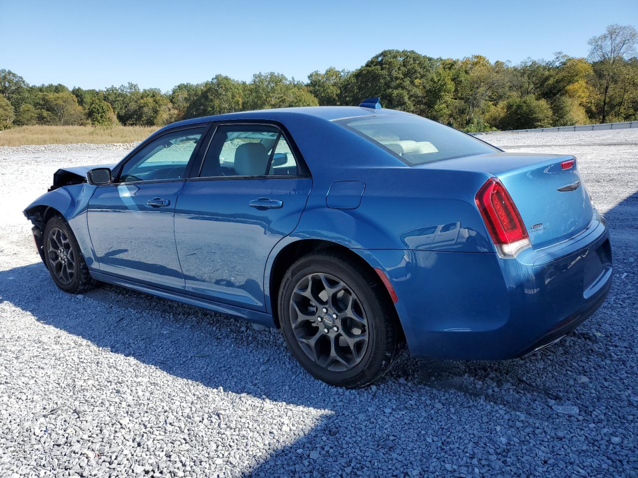 Chrysler 300 Touring L Image 12