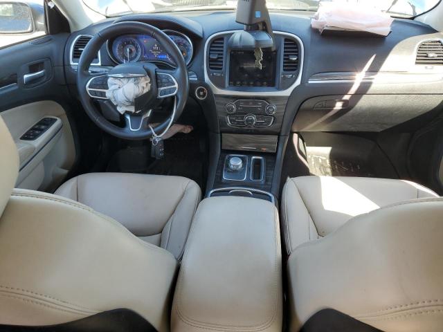 Chrysler 300 Touring L Image 3