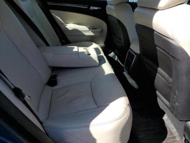 Chrysler 300 Touring L Image 6