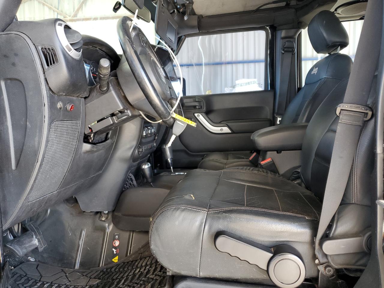 Jeep Wrangler Sahara Image 3