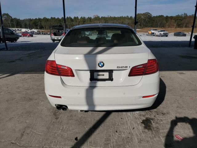 BMW 5 Series I Image 9