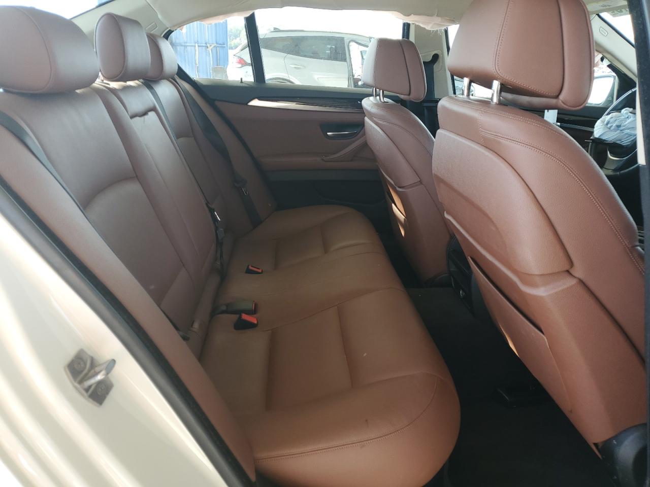 BMW 5 Series I Image 11