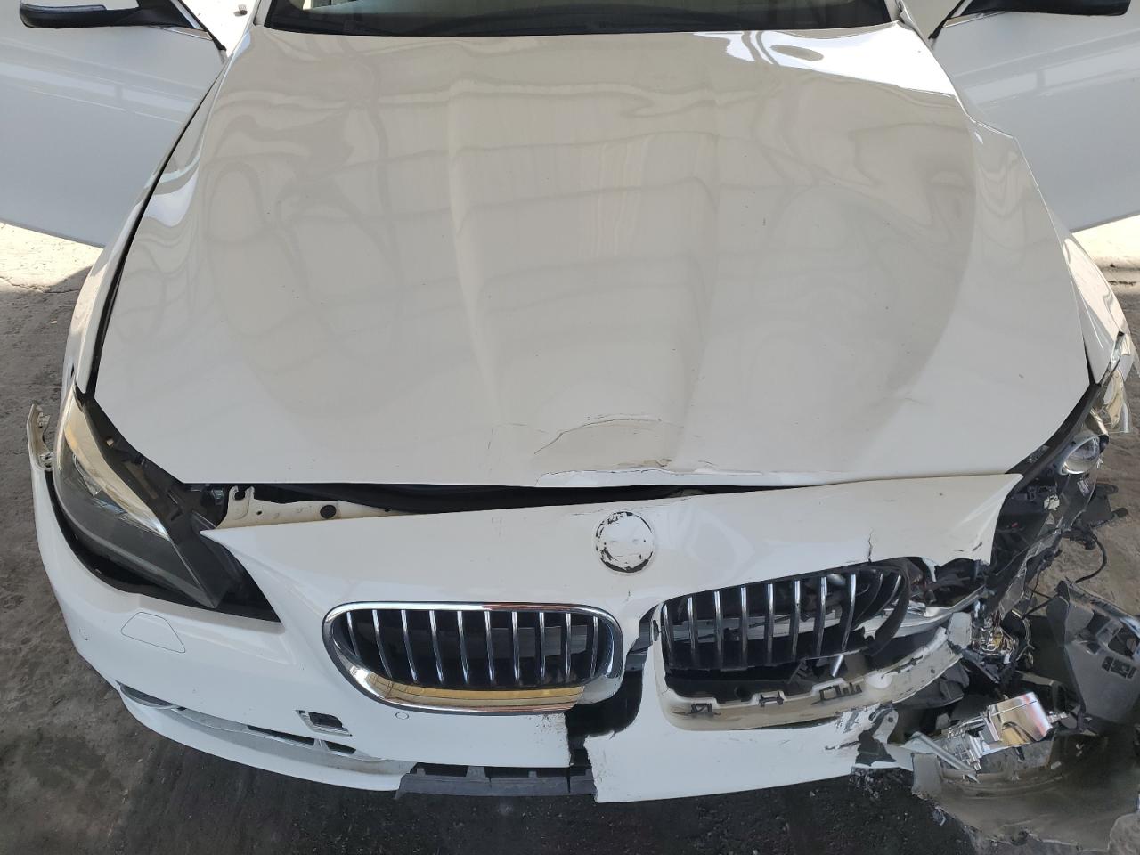 BMW 5 Series I Image 12