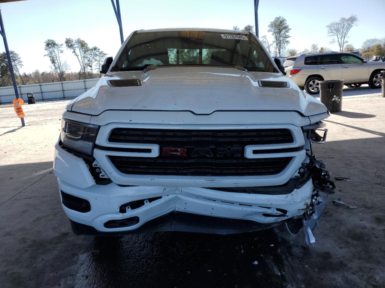 Ram 1500 Laramie Image 11